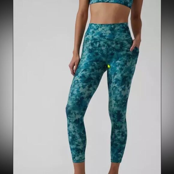 Athleta Salutation Stash Pocket II Printed 7/8 Tight - Picture 1 of 8